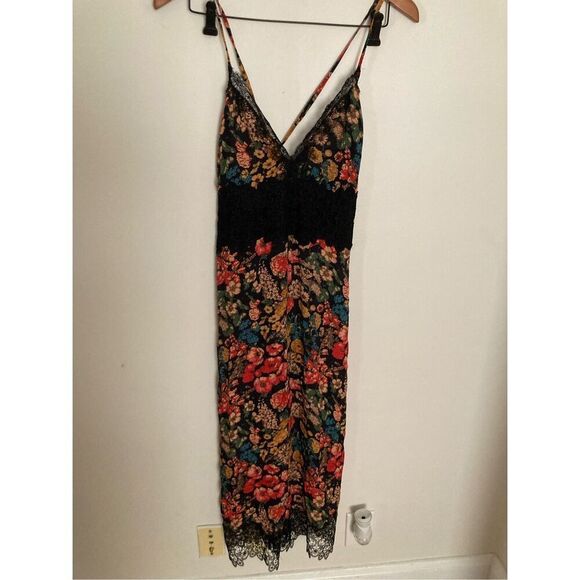 Zara lace insert floral cropped jumpsuit‎ - Picture 3 of 5